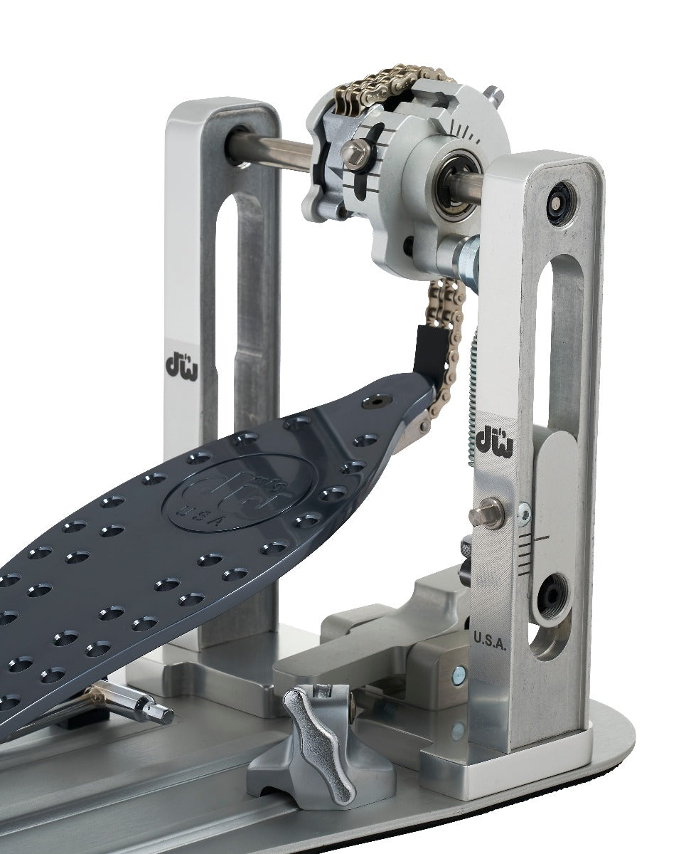 bass drum pedal direct drive vs chain DW DWCPMCDXF MFG Series Machined Chain Drive Single Bass Drum Pedal with Extended Footboard