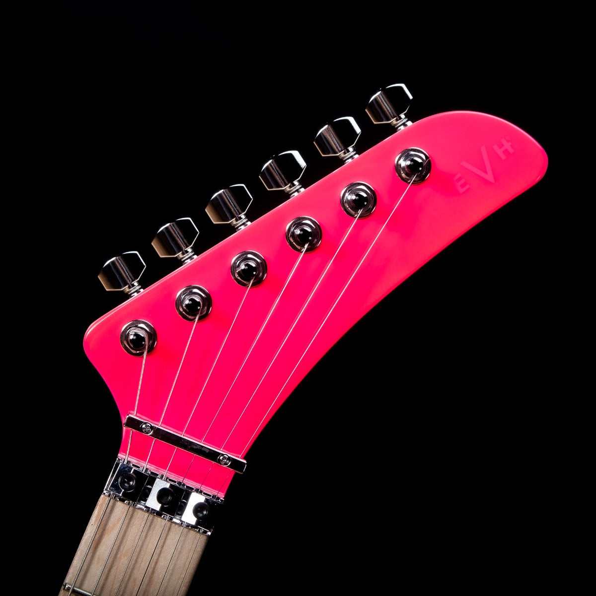 EVH 5150 Series Standard Electric Guitar - Maple, Neon Pink view 4