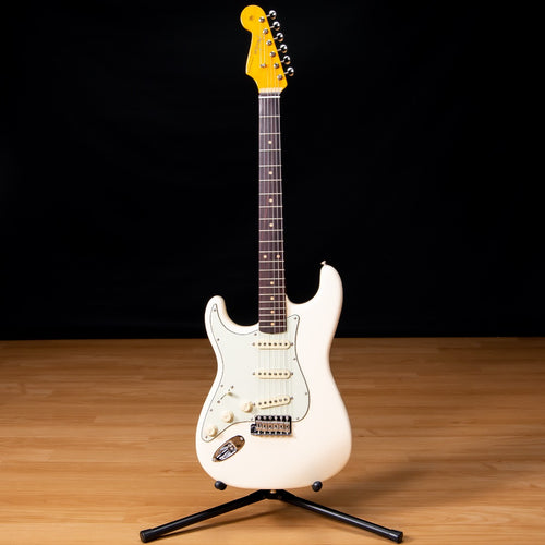 Fender American Vintage II Left Handed 1961 Stratocaster - Olympic White view 2