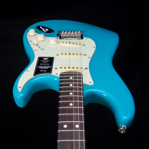 Fender American Pro II Stratocaster - Rosewood, Miami Blue view 9