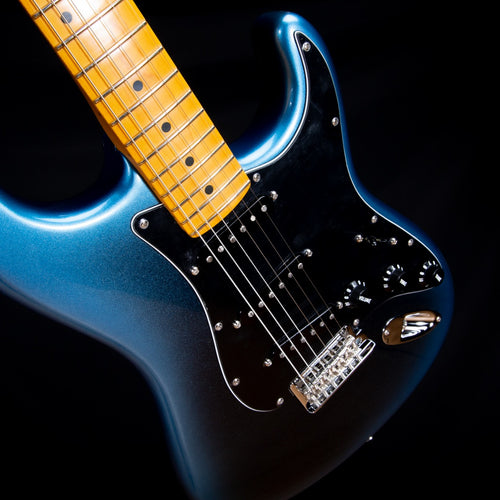 Fender American Pro II Stratocaster - Maple, Dark Night view 5