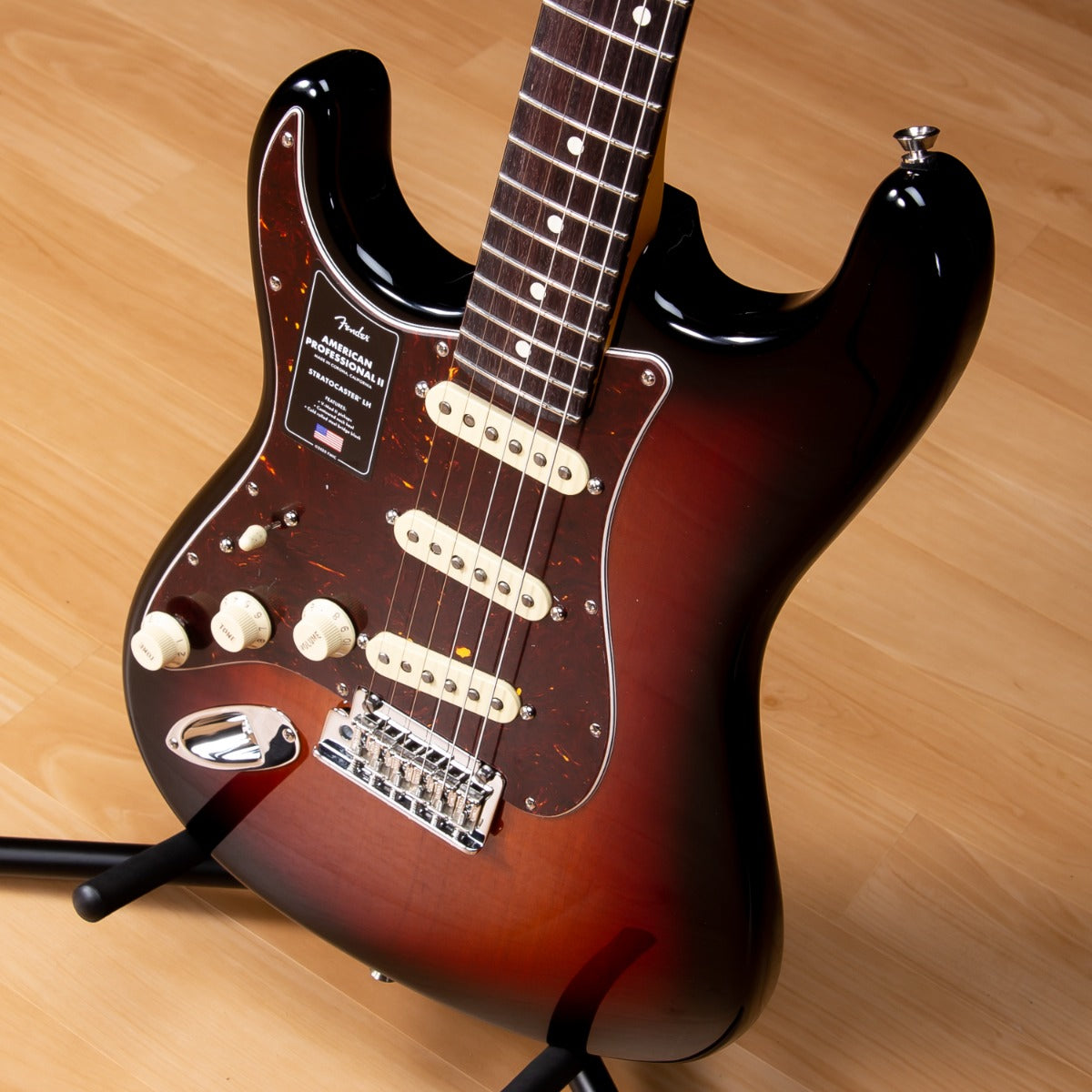 Fender American Pro II Stratocaster Left-Hand - 3-Color Sunburst view 5