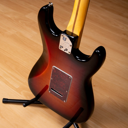 Fender American Pro II Stratocaster Left-Hand - 3-Color Sunburst view 6