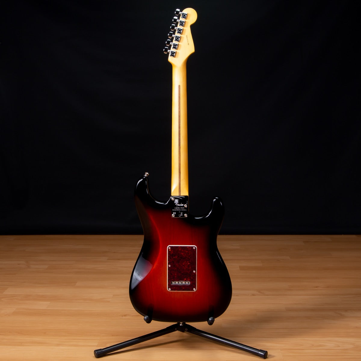 Fender American Pro II Stratocaster Left-Hand - 3-Color Sunburst view 12
