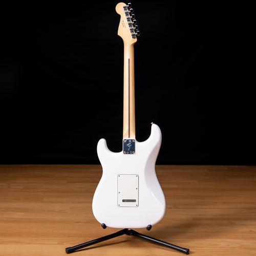 Fender Player Stratocaster HSS - Maple, Polar White view 11