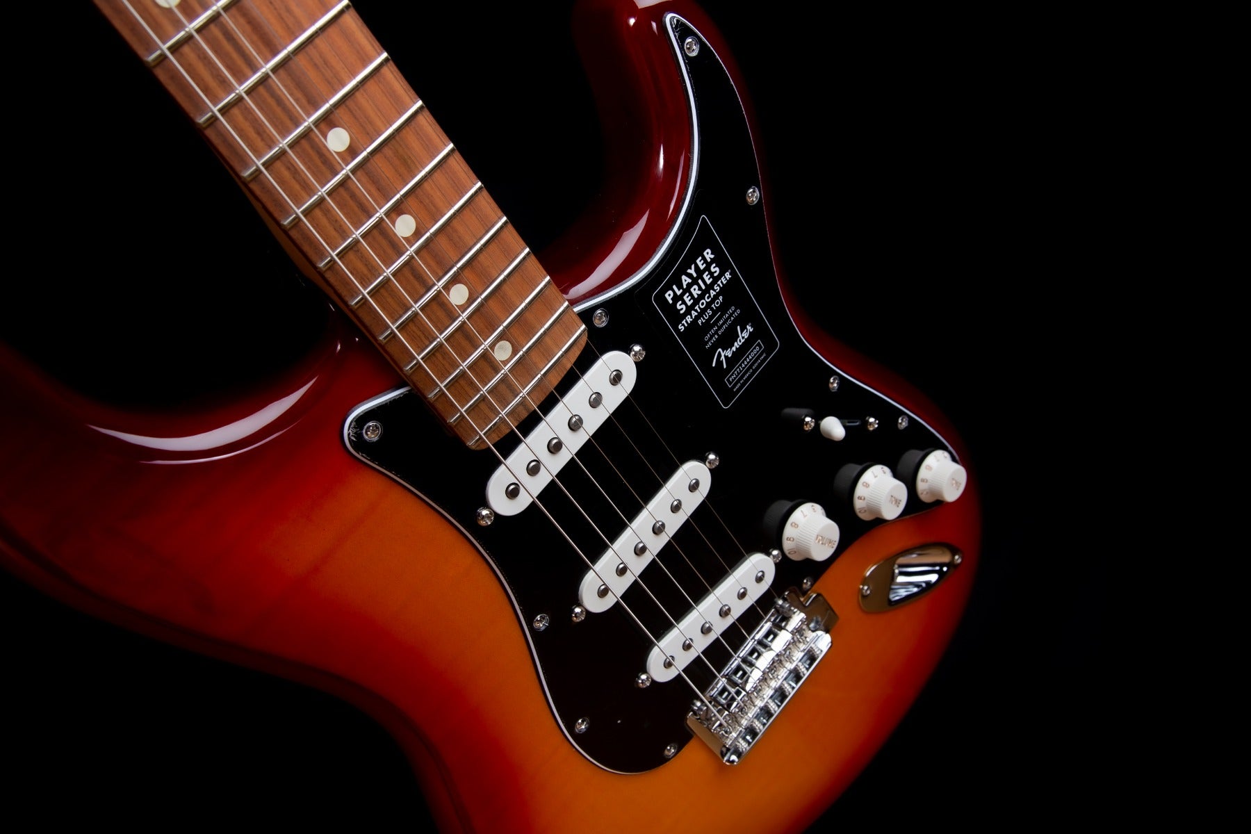 Fender Player Stratocaster Plus Top - Pau Ferro, Tobacco Sunburst view 7
