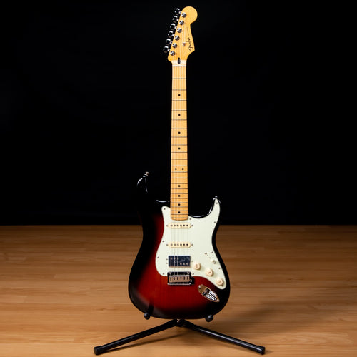Fender Player Plus Stratocaster HSS - Maple, 3-Color Sunburst view 2