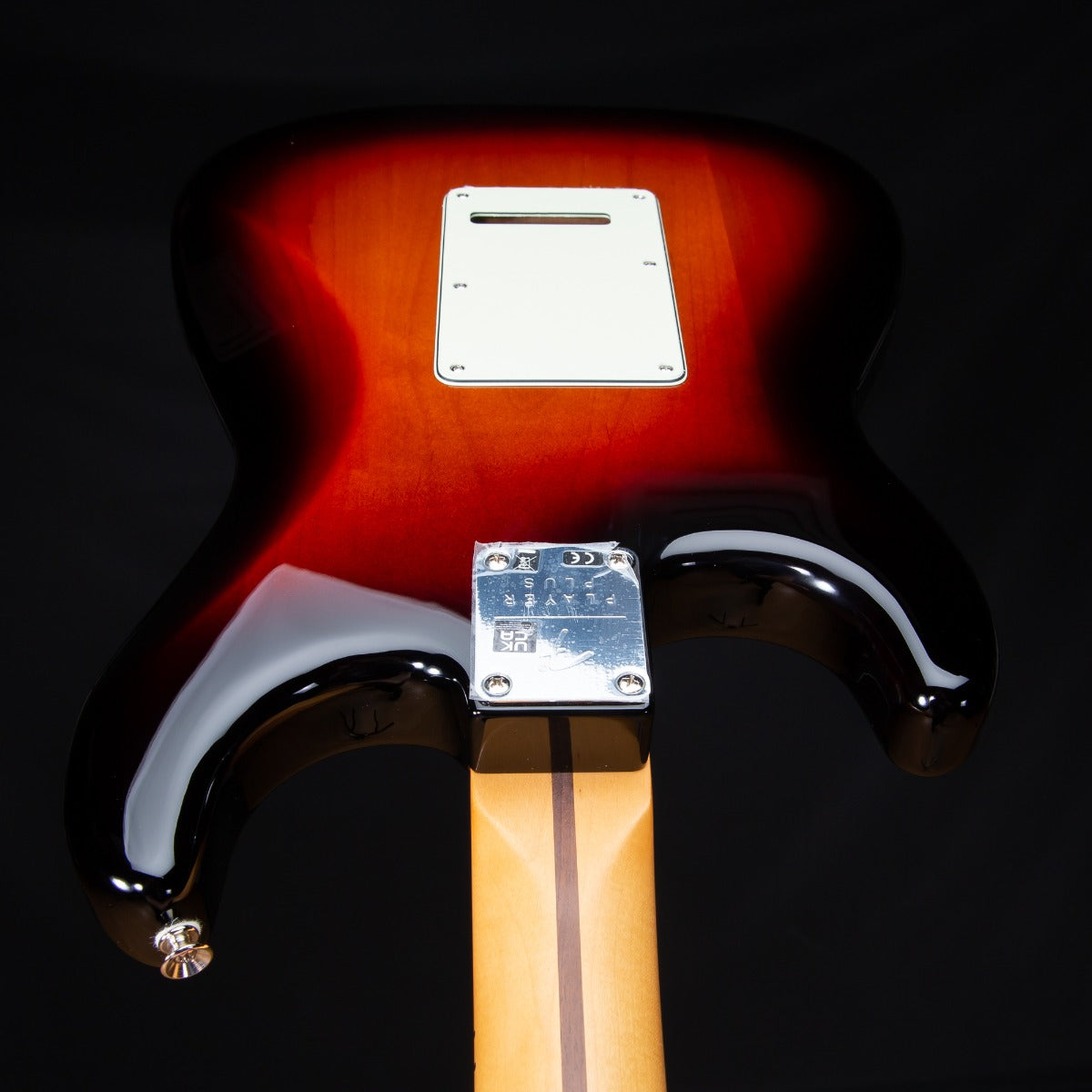 Fender Player Plus Stratocaster HSS - Maple, 3-Color Sunburst view 9