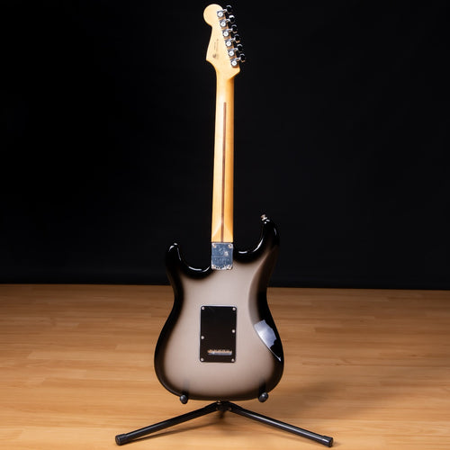 Fender Player Plus Stratocaster HSS - Pau Ferro, Silverburst view 15