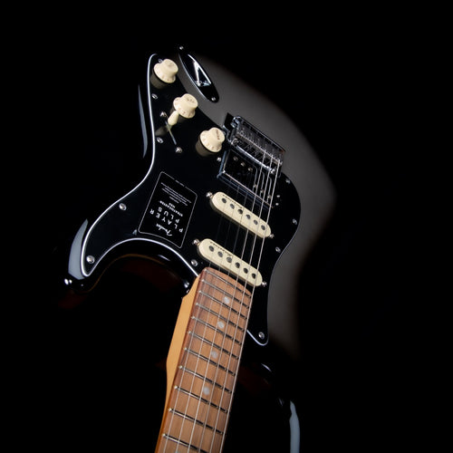 Fender Player Plus Stratocaster HSS - Pau Ferro, Silverburst view 8