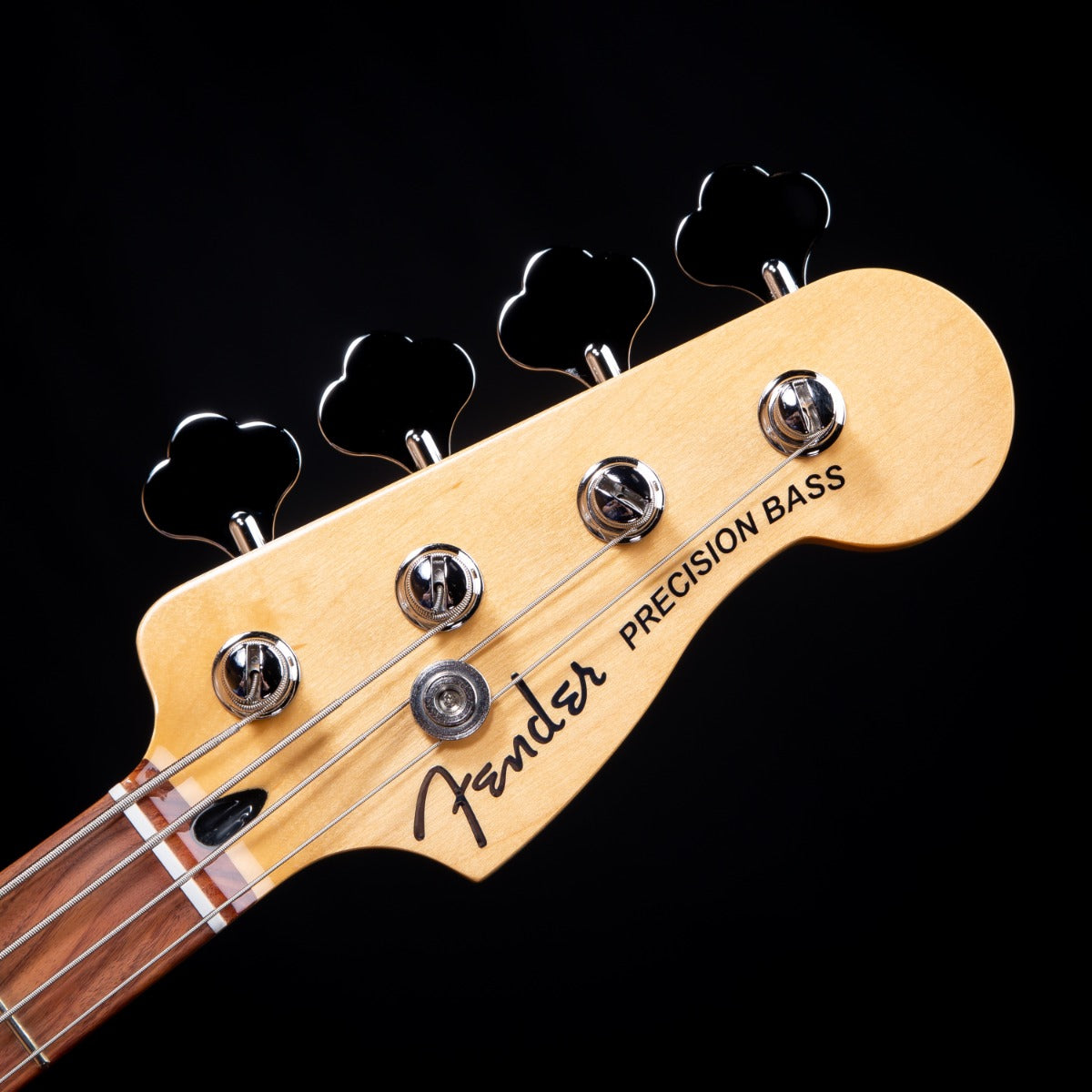 Fender Player Plus Precision Bass - Pau Ferro, Olympic Pearl  view 4
