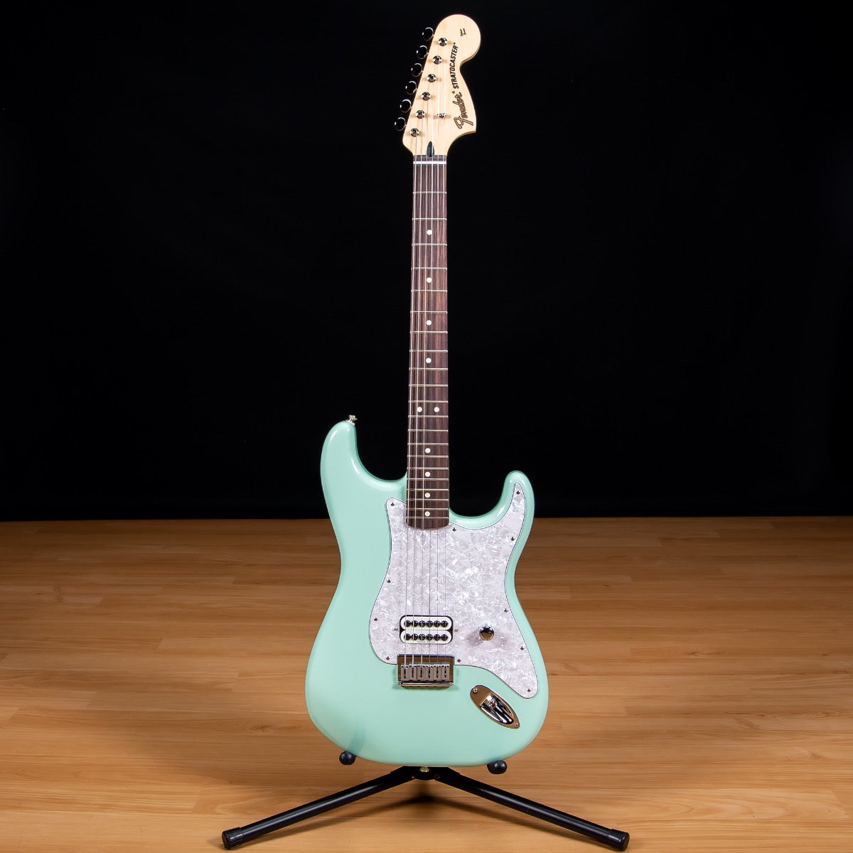 Fender Limited Edition Tom Delonge Stratocaster - Surf Green, View 2