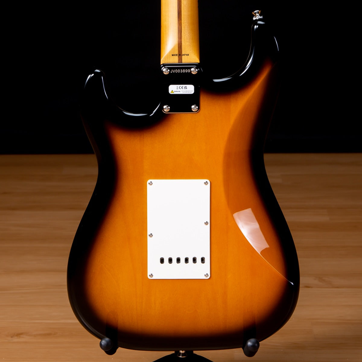 Fender JV Modified 50s Stratocaster HSS - Maple, 2-Color Sunburst view 3