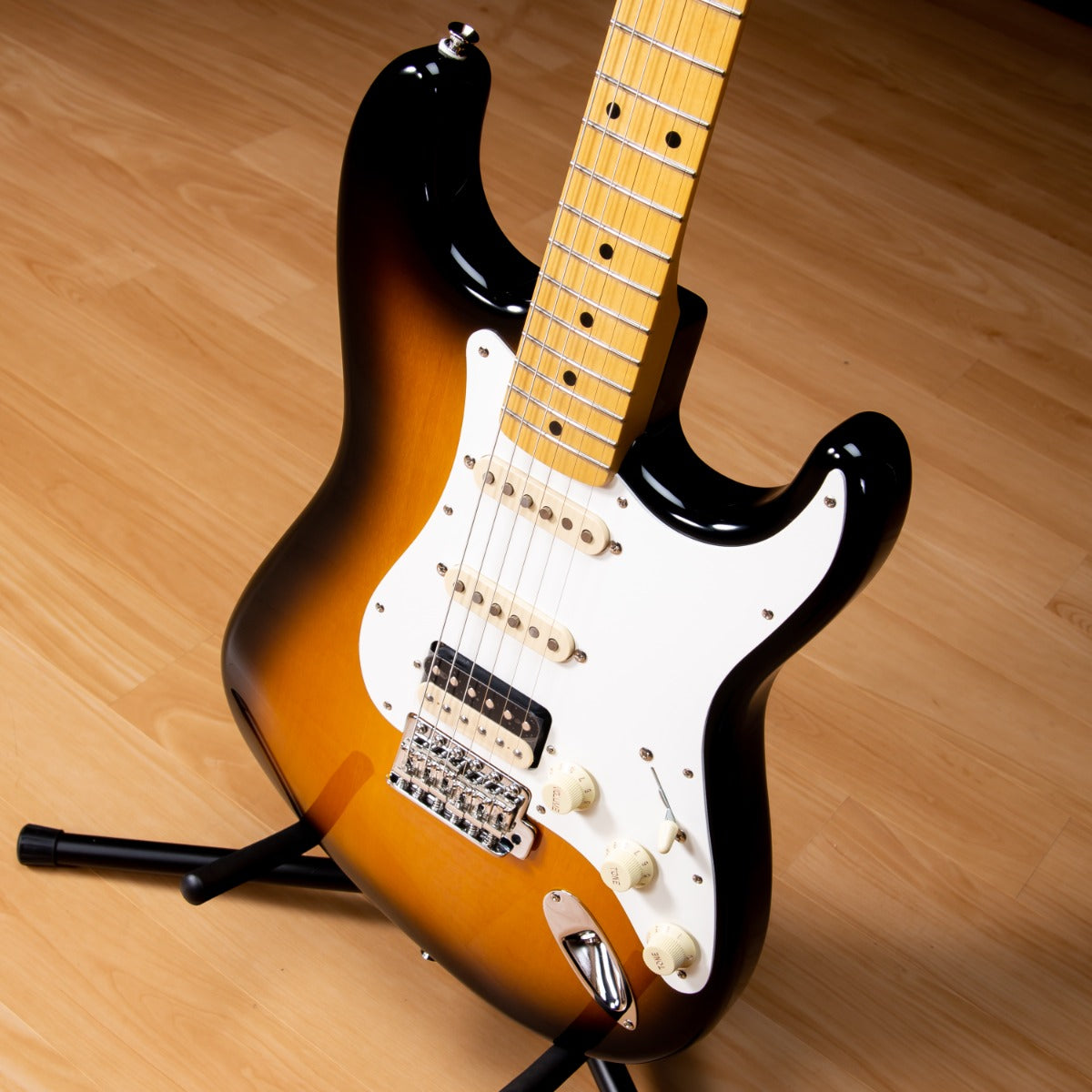 Fender JV Modified 50s Stratocaster HSS - Maple, 2-Color Sunburst view 5