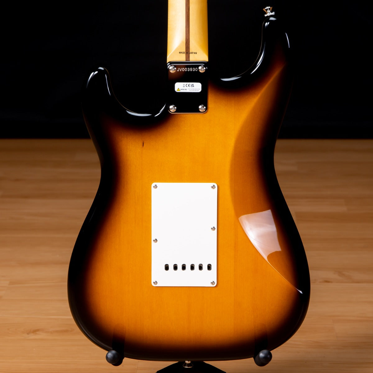 Fender JV Modified 50s Stratocaster HSS - Maple, 2-Color Sunburst view 3