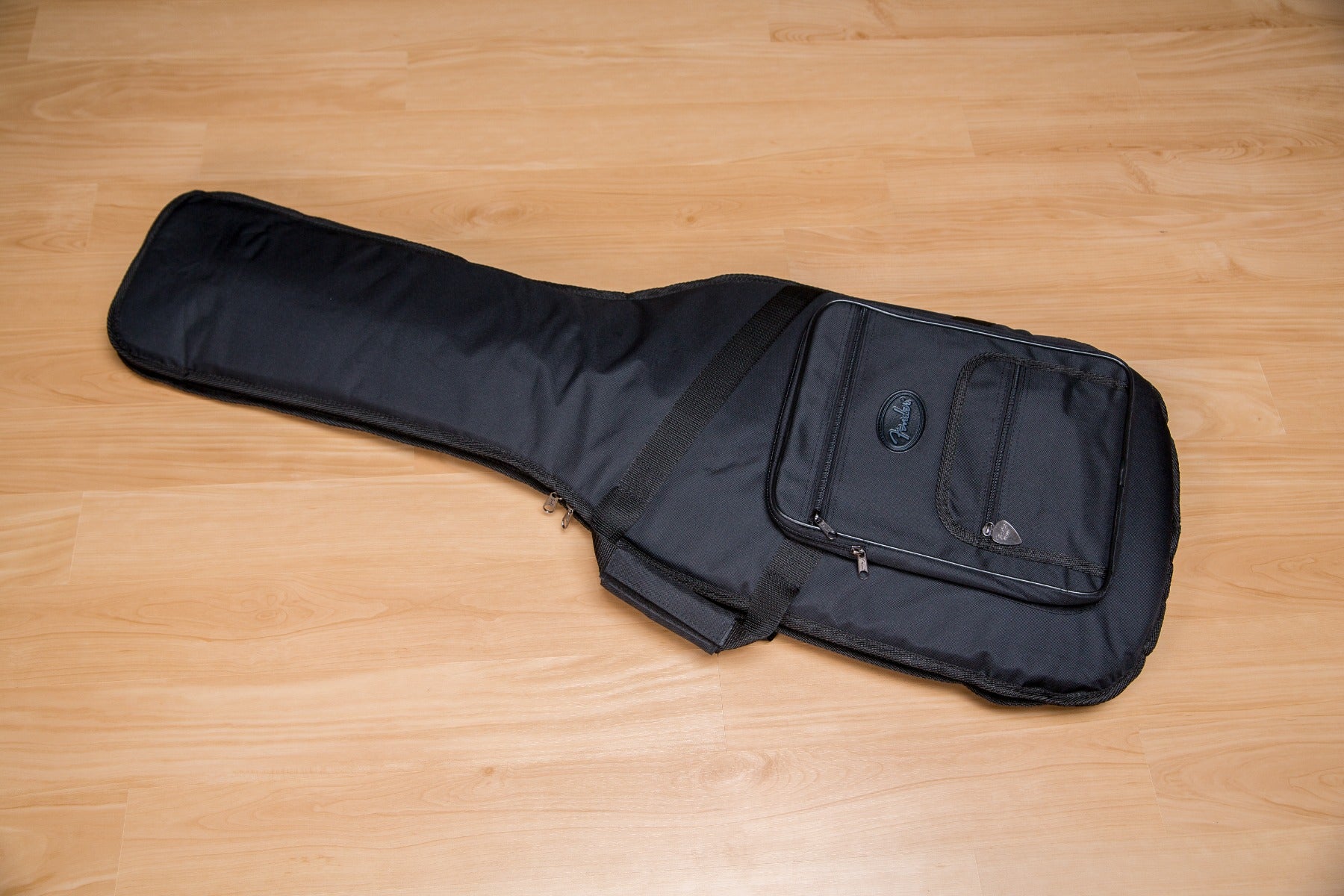 Included guitar bag for the Fender Player Plus Stratocaster HSS - Pau Ferro, Silverburst view 3