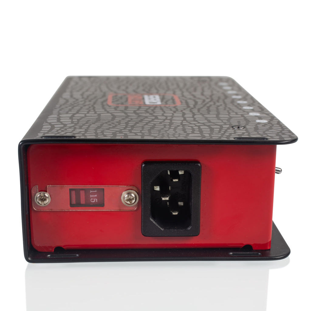 Power socket of the Gator Cases GTR-PWR-8 Pedal Board Power Supply With 8 Isolated Outputs