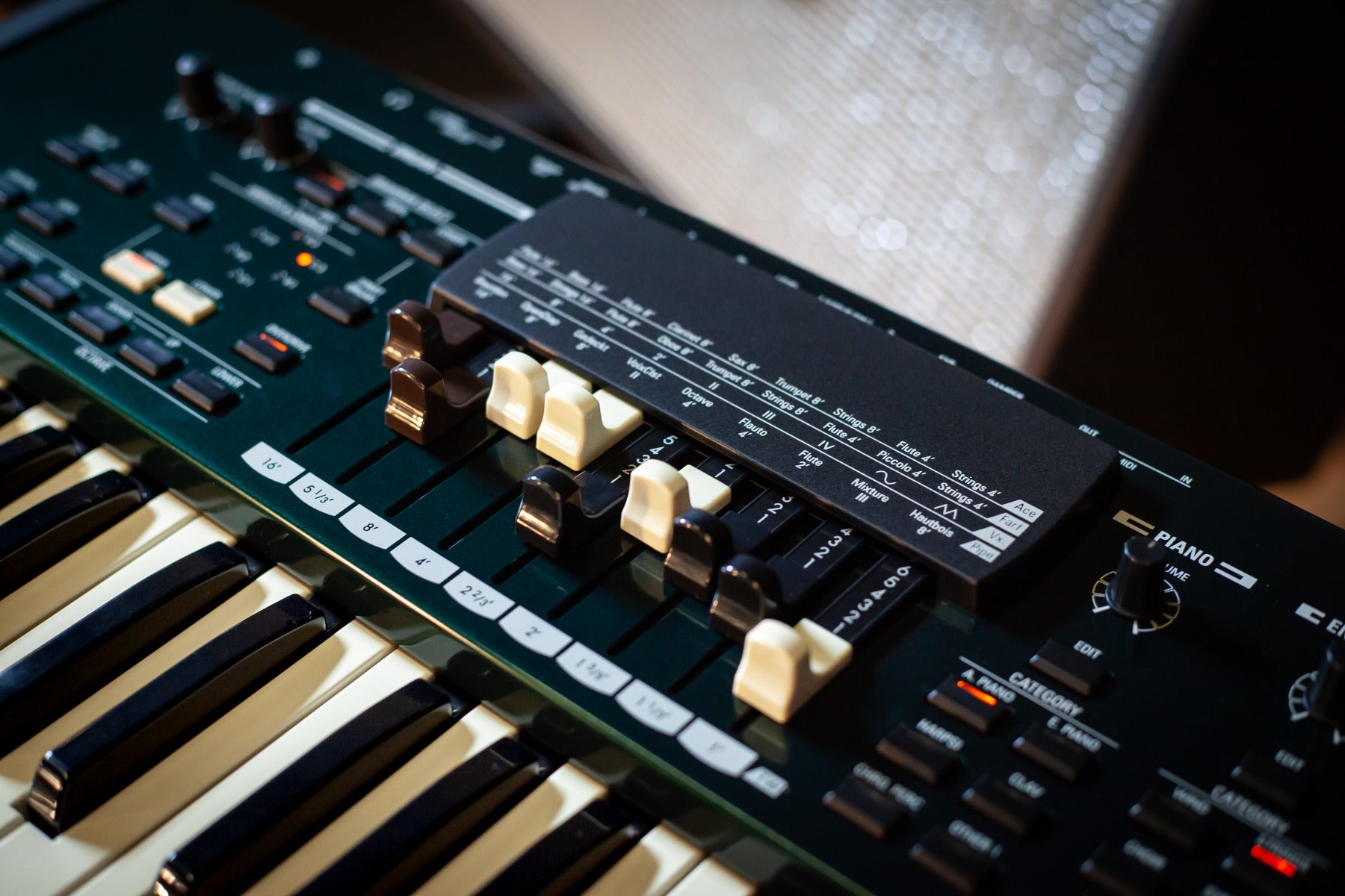 Hammond SK Pro 61 Portable Organ – Kraft Music