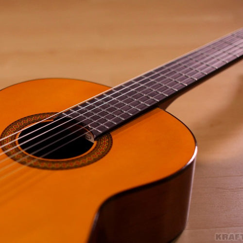 yamaha cg102 nylon string classical guitar