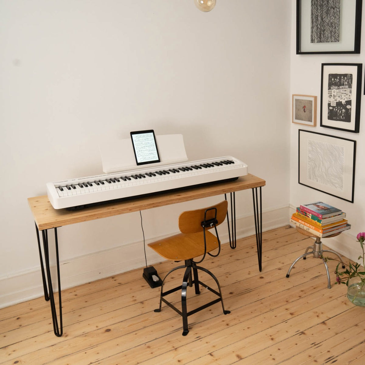 Kawai ES120 Portable Digital Piano - White COMPLETE HOME BUNDLE