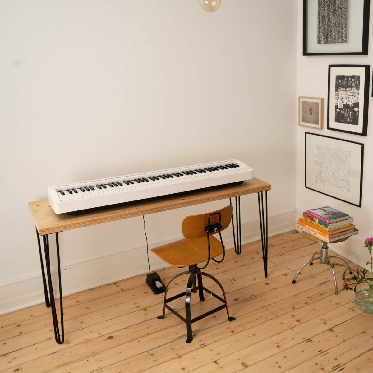 Kawai ES120 Portable Digital Piano - White COMPLETE HOME BUNDLE
