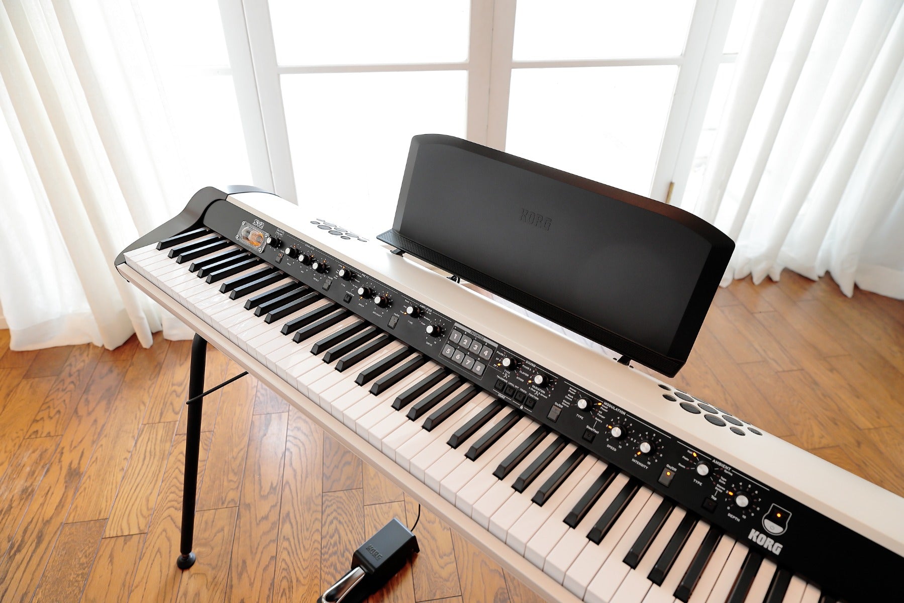 Korg SV-2S 88 Stage Vintage Piano - Vintage Creme STAGE RIG