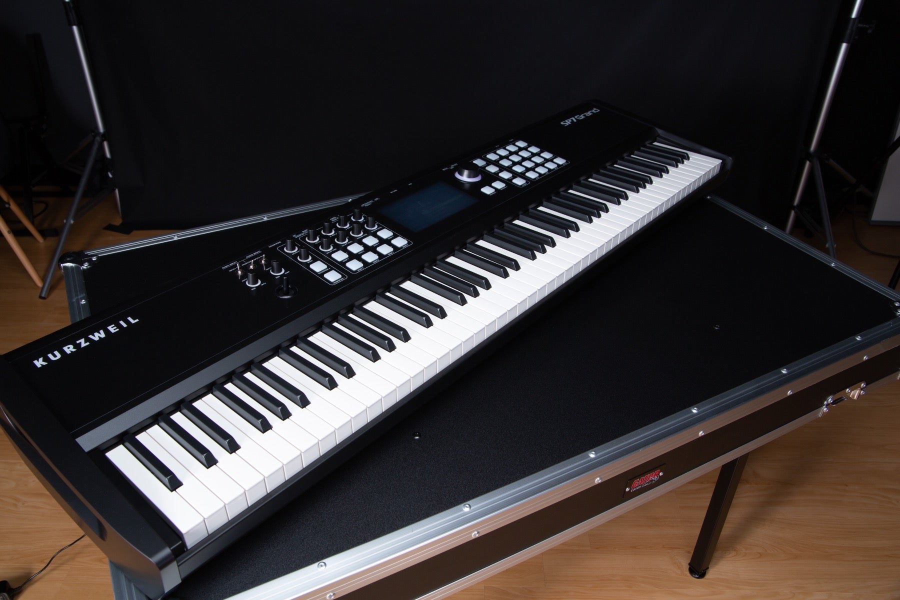 Kurzweil SP7 Grand 88-Key Stage Piano MONITOR KIT