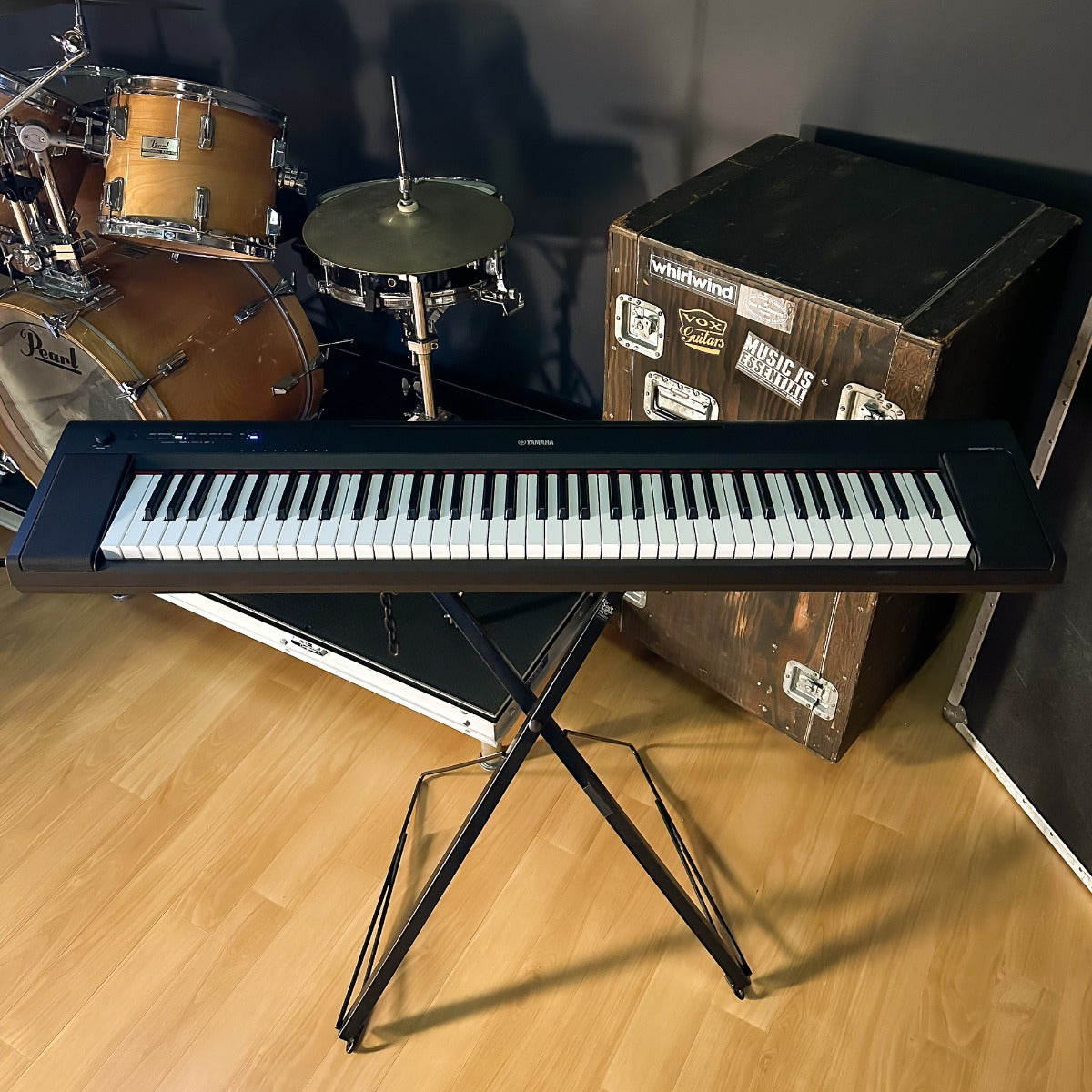 Yamaha Piaggero NP-35 76-Key Portable Keyboard - Black – Kraft Music