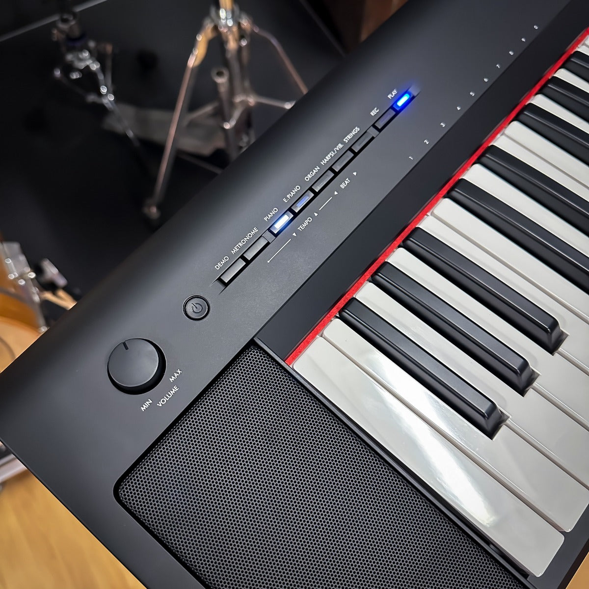 Yamaha Piaggero NP-35 76-Key Portable Keyboard - Black KEY