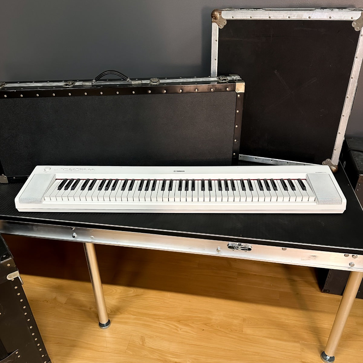 Yamaha Piaggero NP35 76-Key Portable Keyboard with Power Adapter - White, View 3