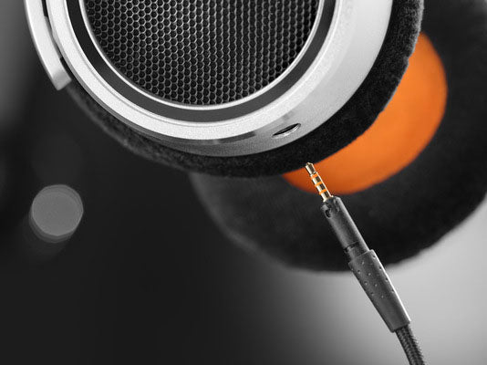 Neumann NDH 30 Open back studio Headphones, View 2
