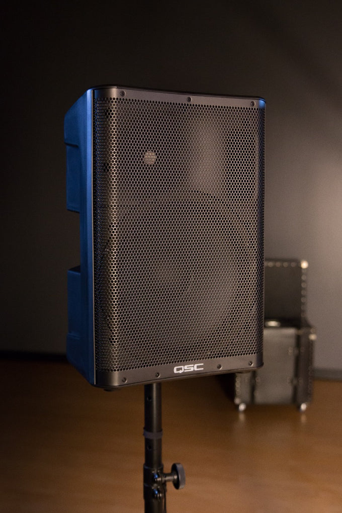 QSC CP12 Powered Speaker – Kraft Music