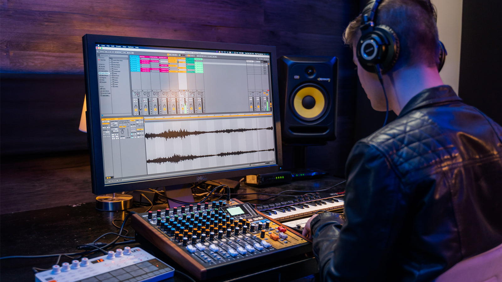 TASCAM Model12 （128GB SDカード付き） Tascam Model 12 Multi-Track Live Recording Console – Kraft Music