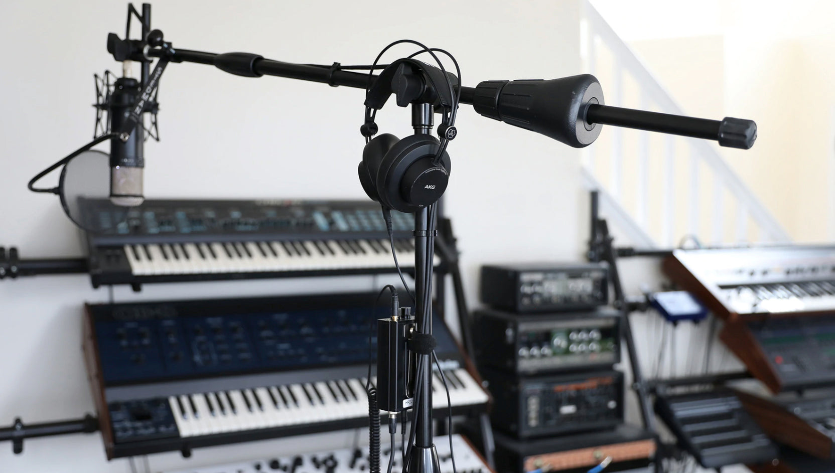 Ultimate MC-125 Professional Studio Boom Mic Stand – Kraft Music