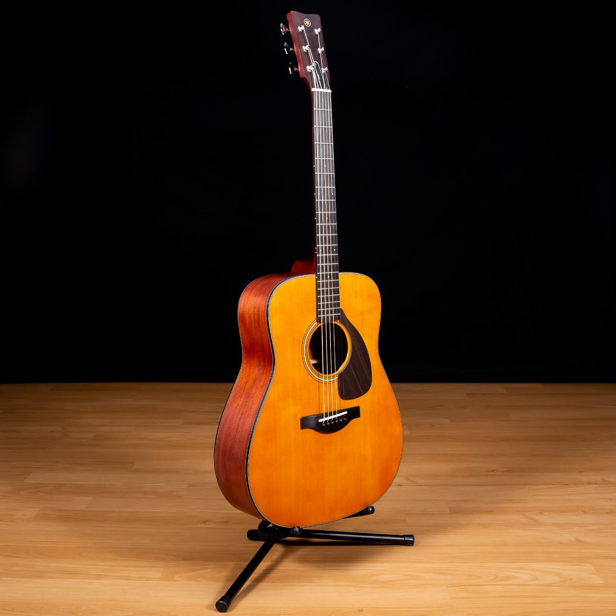 Yamaha Red Label FG5 Acoustic Guitar - Vintage Natural view 3