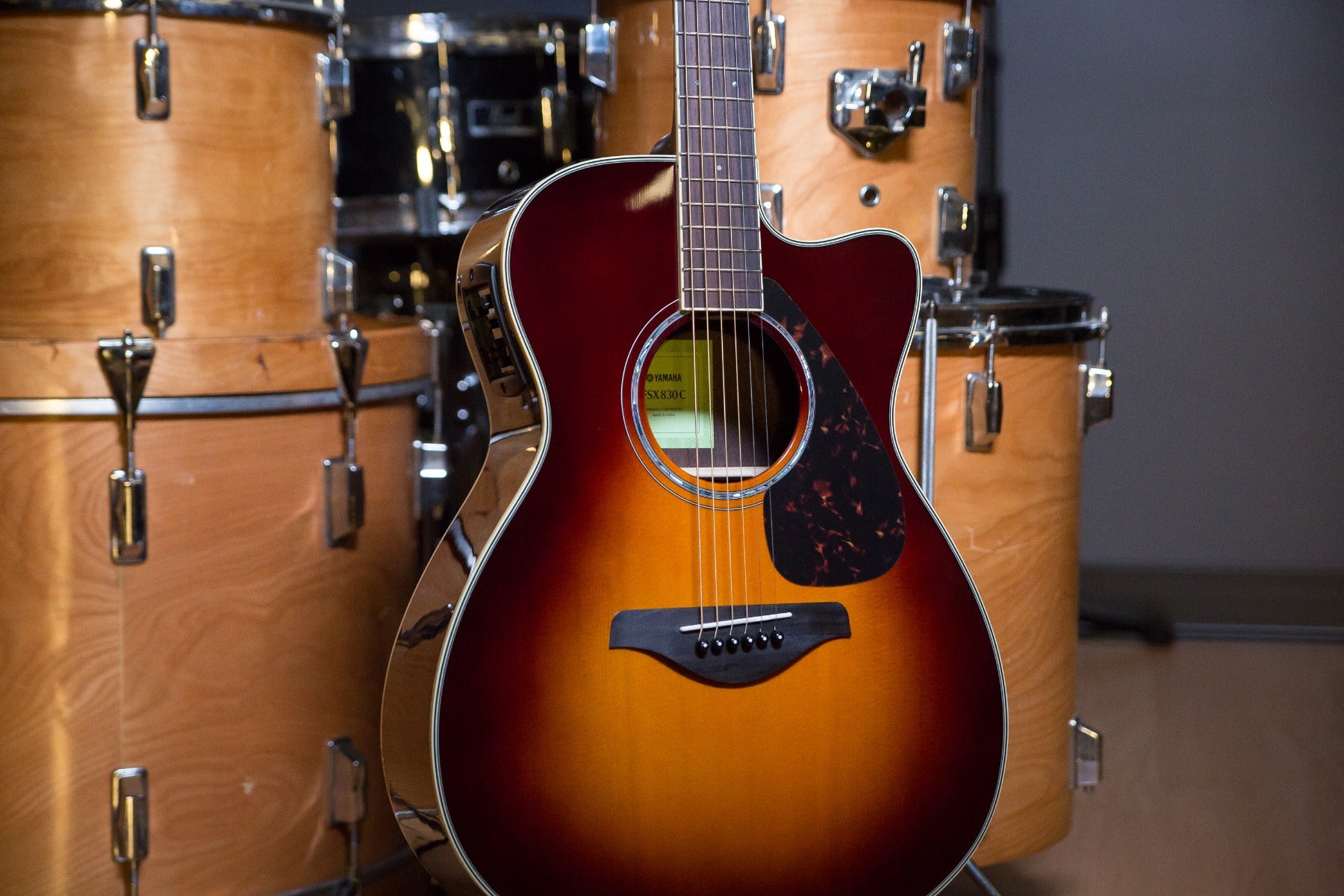 Yamaha FSX830C Ac/El Guitar - Brown Sunburst GUITAR ESSENTIALS BUNDLE – Kraft Music