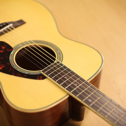 Yamaha LS16M ARE Small-Body Acoustic Guitar - Natural