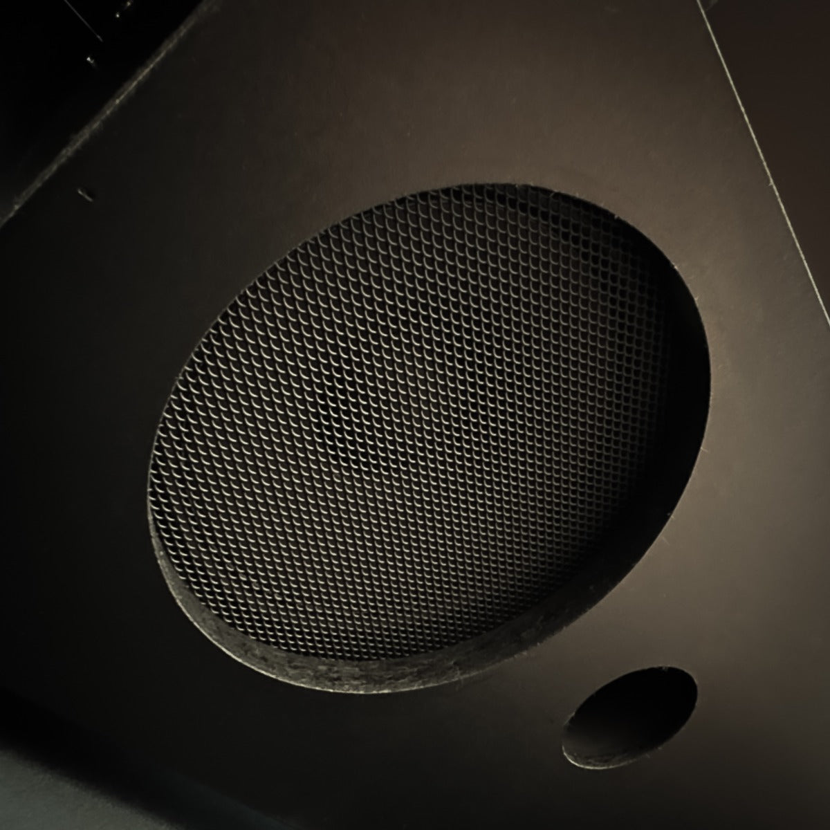 Yamaha Clavinova CLP-775 Digital Piano - Matte Black - Speaker