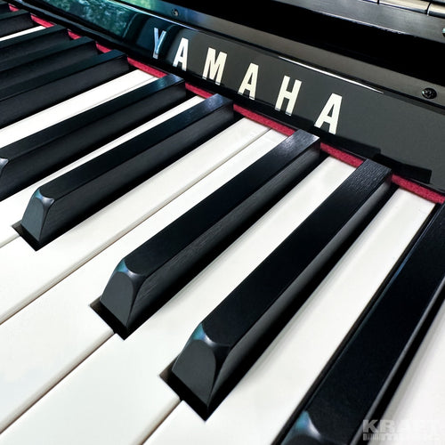 Yamaha Clavinova CLP-785 Digital Piano - Polished Ebony - Keys