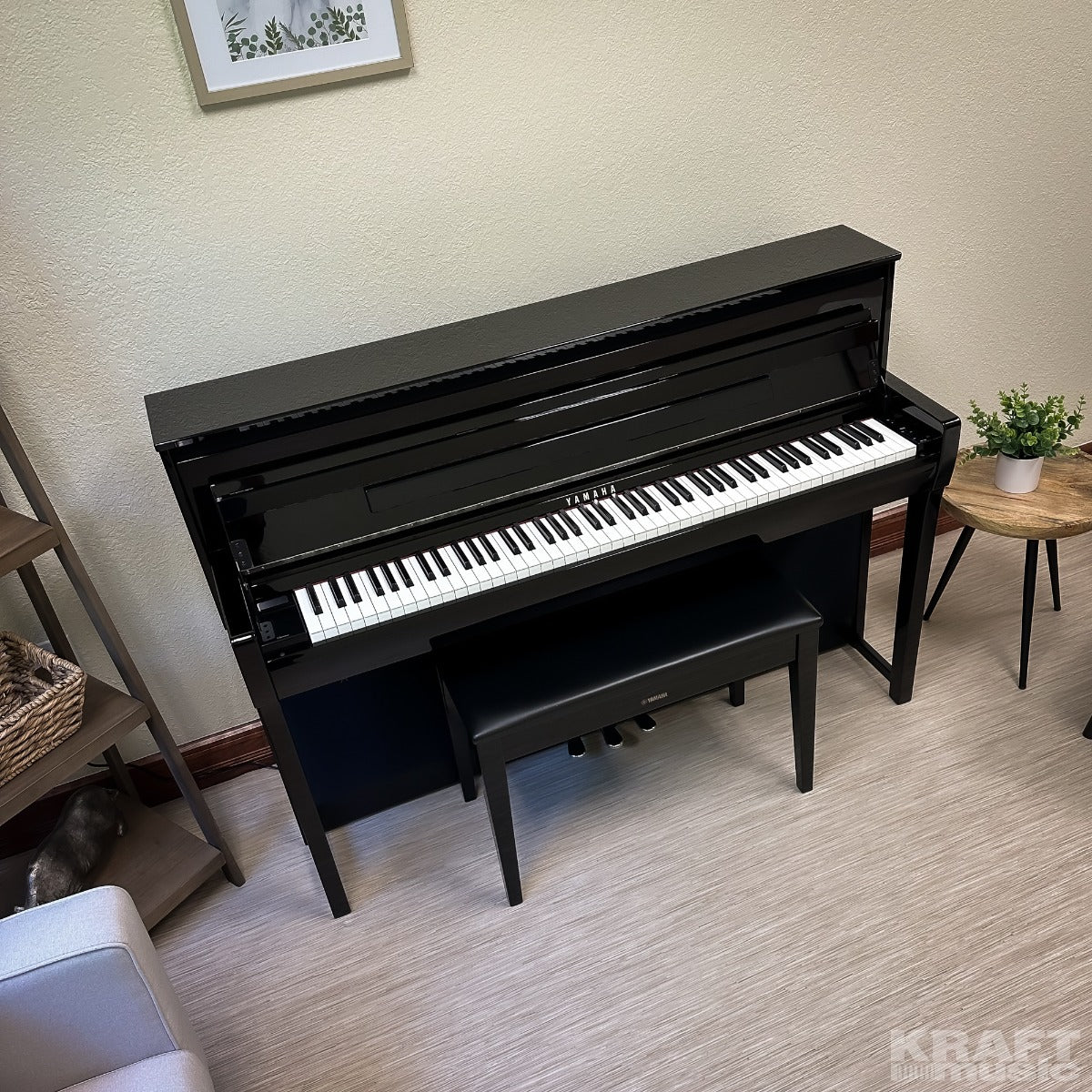 Yamaha Clavinova CLP-785 Digital Piano - Polished Ebony - Upper Right View