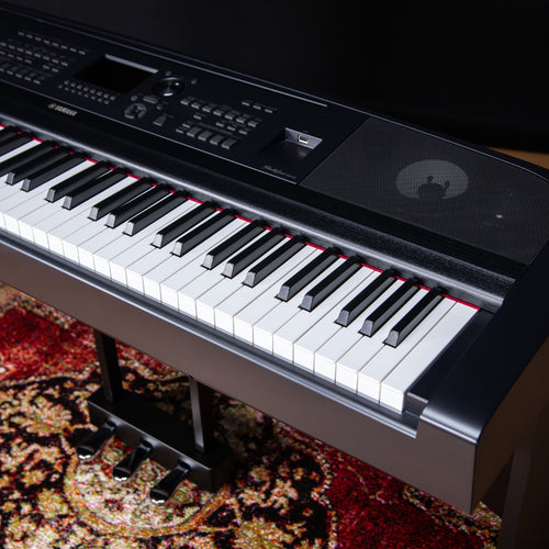 Yamaha DGX-670 Portable Grand Digital Piano - Black COMPLETE HOME BUND –  Kraft Music