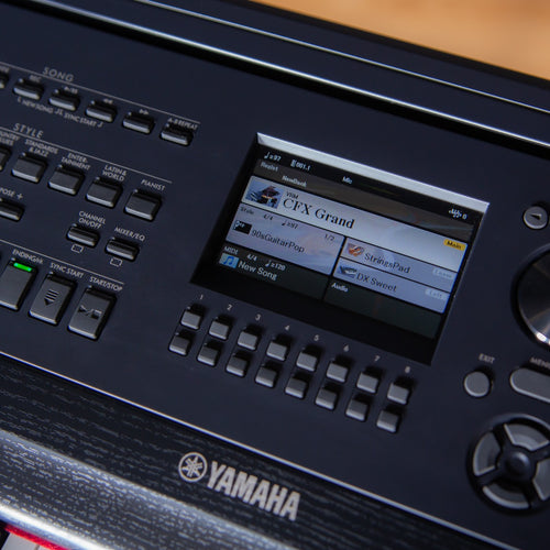 Close up of the Yamaha DGX-670 control panel